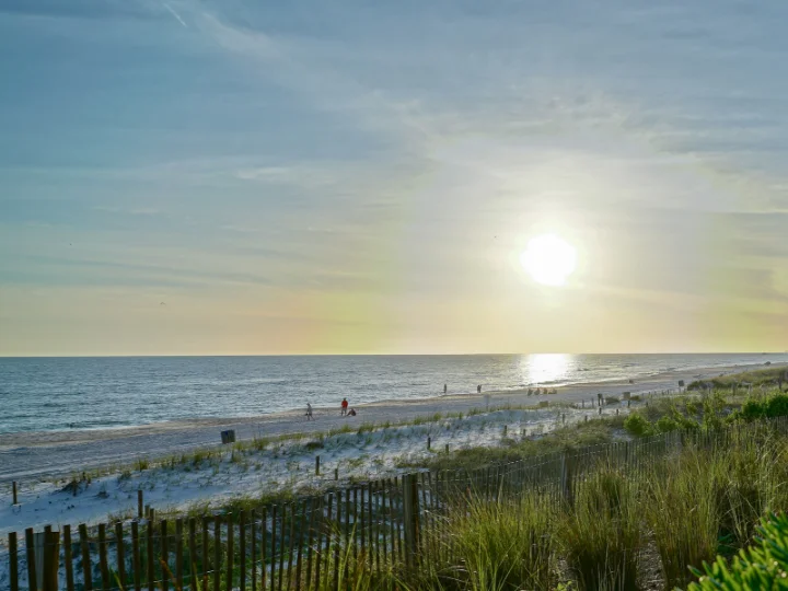 Oceanfront snowbird-friendly condo with beach views, hot tubs, pools, lazy  river - Myrtle Beach